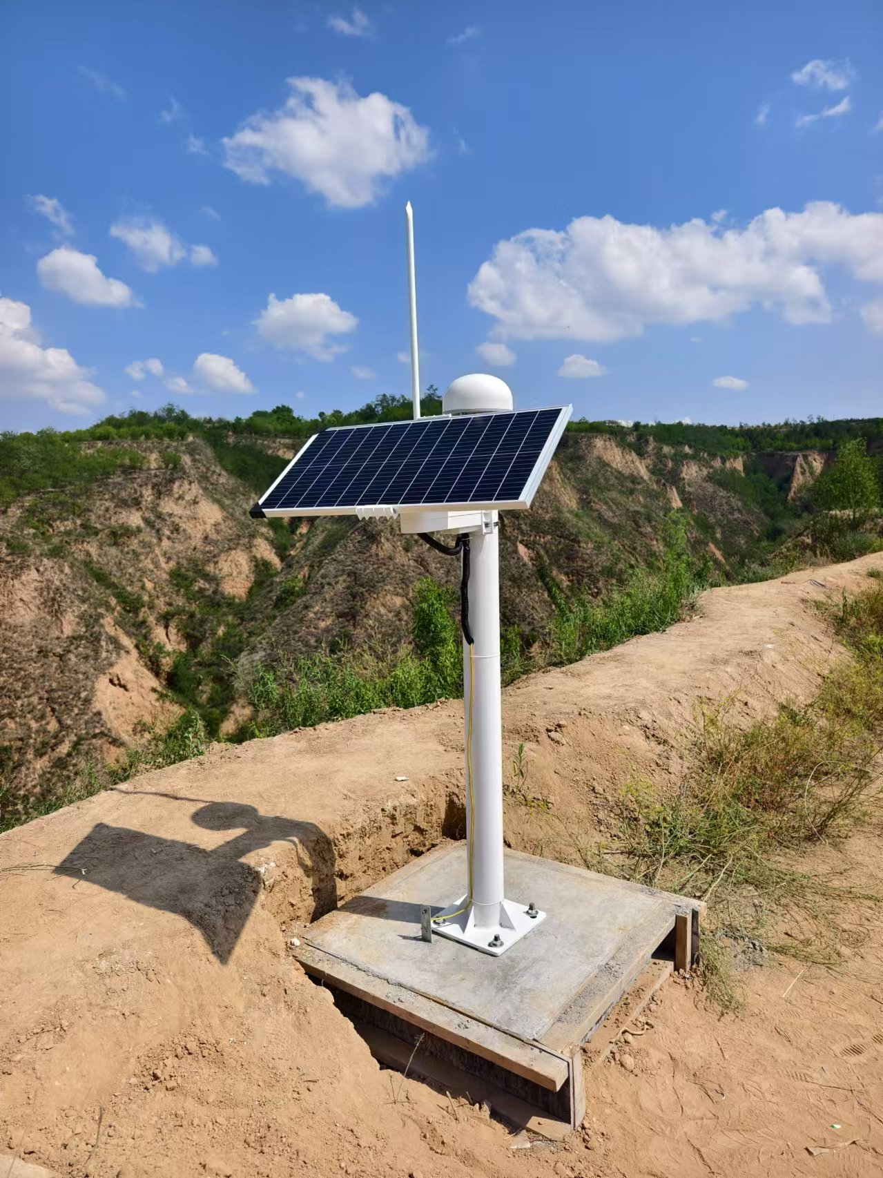 中石油煤層有限責(zé)任公司韓城采氣管理區(qū)邊坡監(jiān)測站 (5).jpg